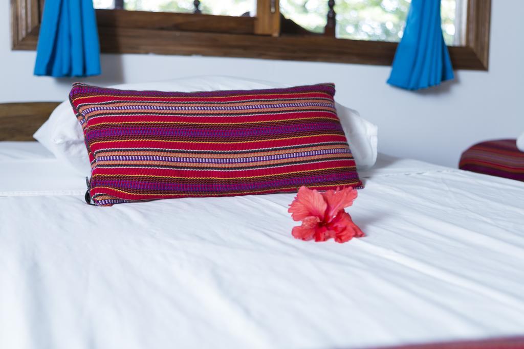 Hotel La Isla Inn Puerto Viejo de Talamanca Esterno foto