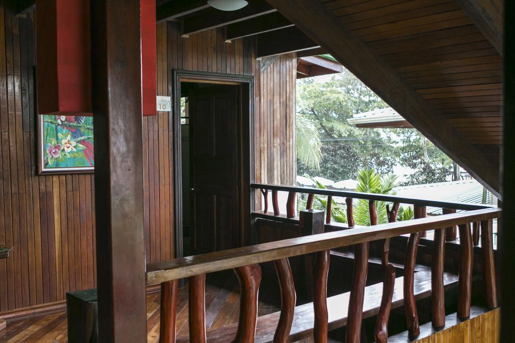 Hotel La Isla Inn Puerto Viejo de Talamanca Esterno foto