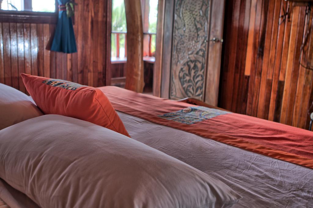 Hotel La Isla Inn Puerto Viejo de Talamanca Esterno foto