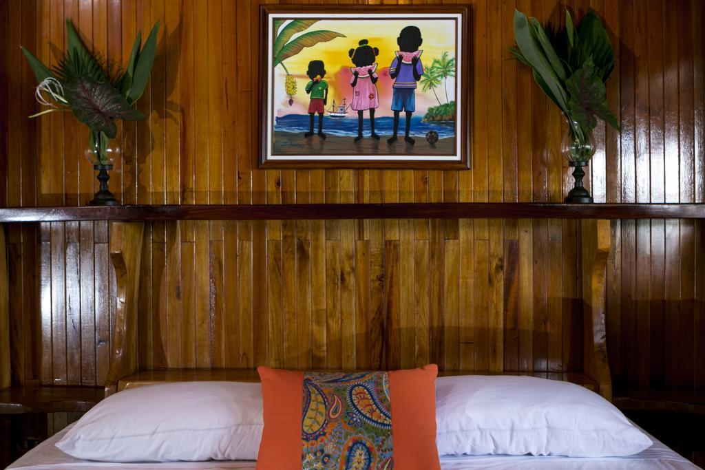 Hotel La Isla Inn Puerto Viejo de Talamanca Esterno foto
