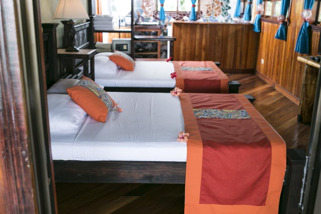 Hotel La Isla Inn Puerto Viejo de Talamanca Esterno foto