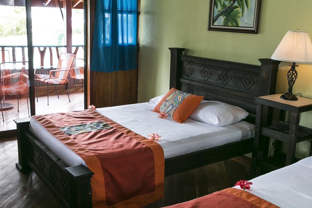 Hotel La Isla Inn Puerto Viejo de Talamanca Esterno foto