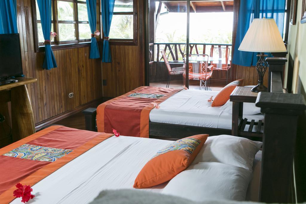 Hotel La Isla Inn Puerto Viejo de Talamanca Esterno foto