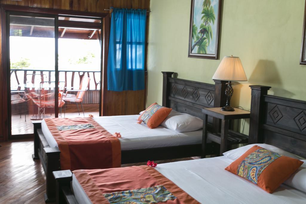 Hotel La Isla Inn Puerto Viejo de Talamanca Esterno foto